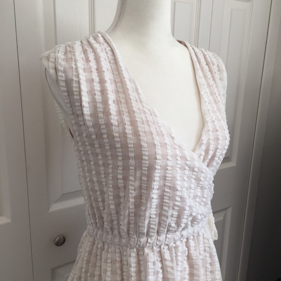 Deletta | Faux Wrap Peplum Top Size M - Picture 3 of 7